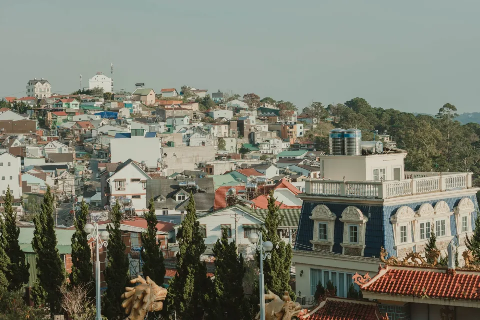 Sân và ban công